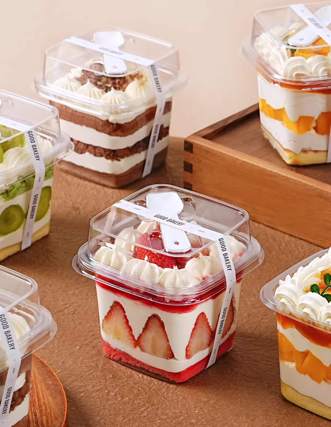 SNAP & SPOON CLEAR CONTAINERS ( 1 PACK = 25 Tubs + 25 Spoons ) Cube