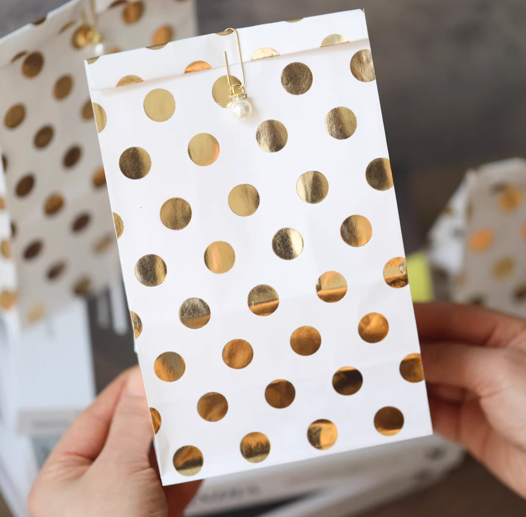 GOLD POLKA KRAFT BAGS - COOKIE BAGS - TREAT BAGS ( 1 Pack = 50 PCs, Clips Included ) - Image 3